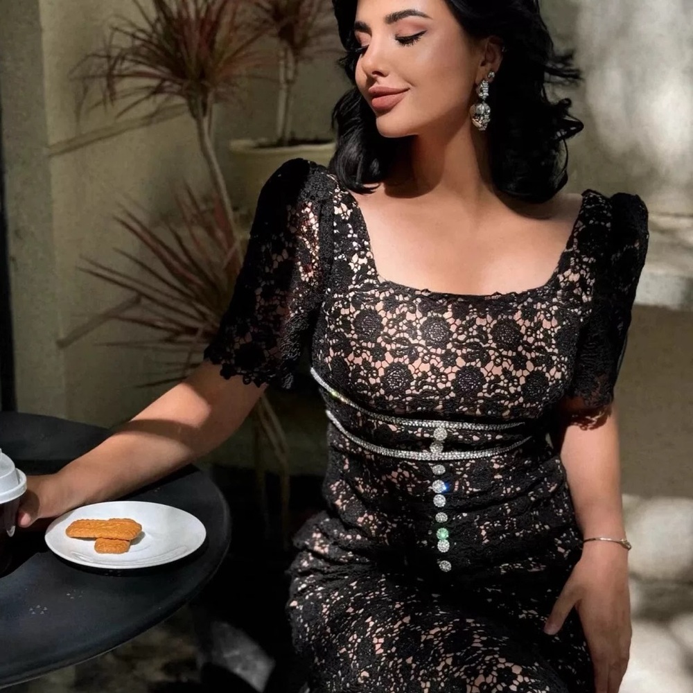 Self-Portrait Guipure Fitted Embellished Buttons Black Lace Midi Dress NWOT - Picture 1 of 15